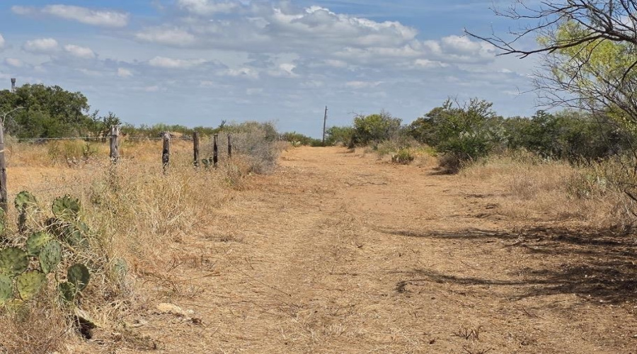 La Cometa Farms Block B 4, Lot 16, Carrizo Springs, Texas 78834, ,Land,For Sale,La Cometa Farms Block B 4, Lot 16,20264533