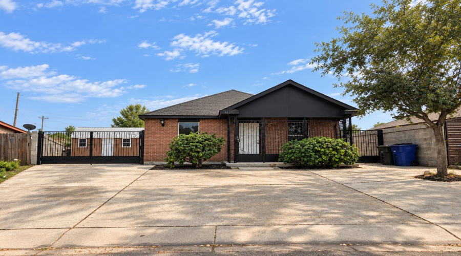4121 Marcy, Laredo, Texas 78046, 4 Bedrooms Bedrooms, 6 Rooms Rooms,3 BathroomsBathrooms,Residential,For Rent,4121 Marcy,20264529