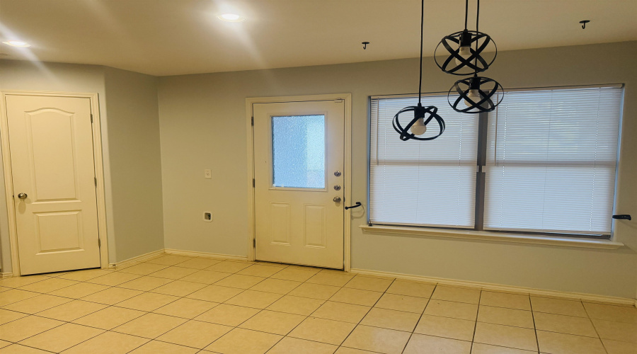 811 Bartolome Ln, Laredo, Texas 78046, 3 Bedrooms Bedrooms, 5 Rooms Rooms,2 BathroomsBathrooms,Residential,For Rent,811 Bartolome Ln,20264530