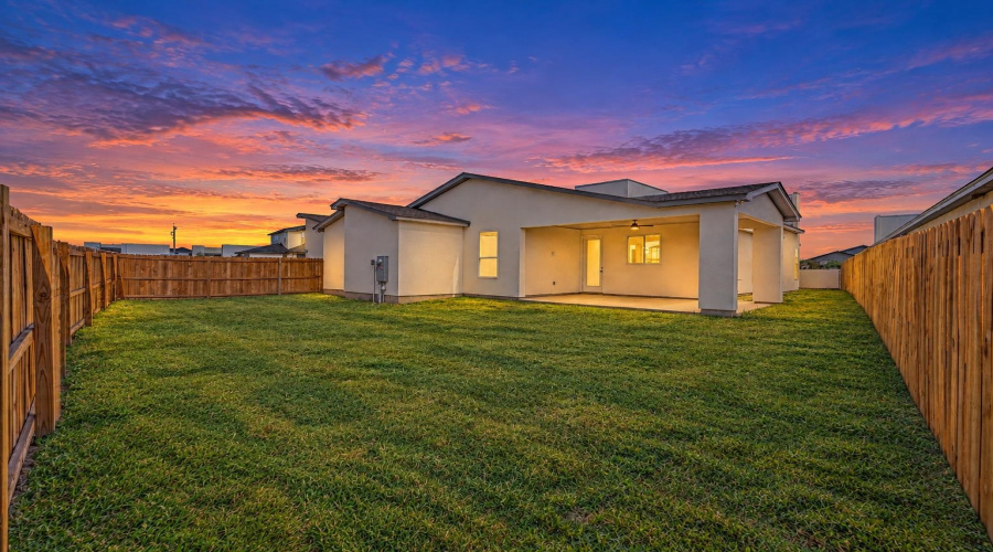 107 Balmorhea Dr., Laredo, Texas 78045, 3 Bedrooms Bedrooms, 4 Rooms Rooms,2 BathroomsBathrooms,Residential,For Sale,107 Balmorhea Dr.,20264535