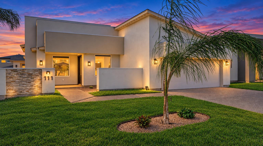 111 Balmorhea Dr., Laredo, Texas 78045, 3 Bedrooms Bedrooms, 4 Rooms Rooms,2 BathroomsBathrooms,Residential,For Sale,111 Balmorhea Dr.,20264536