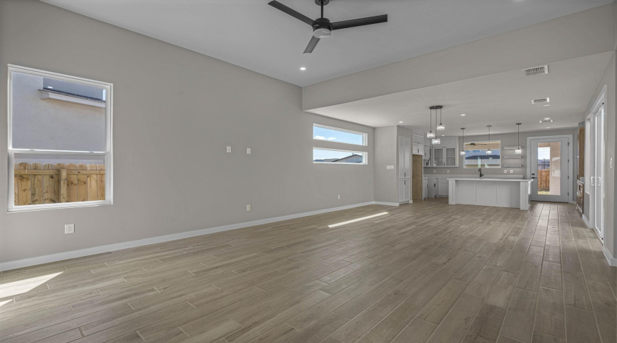 111 Balmorhea Dr., Laredo, Texas 78045, 3 Bedrooms Bedrooms, 4 Rooms Rooms,2 BathroomsBathrooms,Residential,For Sale,111 Balmorhea Dr.,20264536