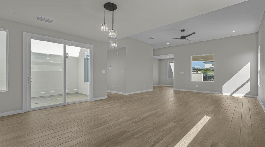 111 Balmorhea Dr., Laredo, Texas 78045, 3 Bedrooms Bedrooms, 4 Rooms Rooms,2 BathroomsBathrooms,Residential,For Sale,111 Balmorhea Dr.,20264536