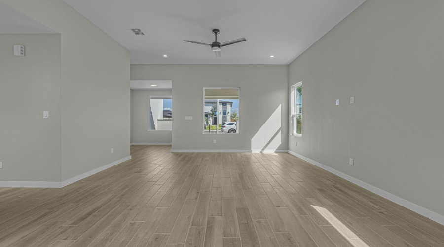 111 Balmorhea Dr., Laredo, Texas 78045, 3 Bedrooms Bedrooms, 4 Rooms Rooms,2 BathroomsBathrooms,Residential,For Sale,111 Balmorhea Dr.,20264536