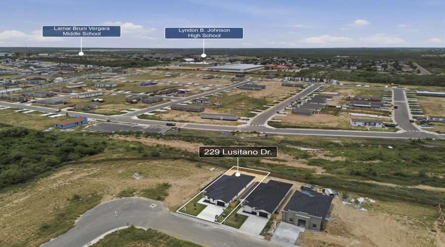 229 Lusitano Dr., Laredo, Texas 78046, 3 Bedrooms Bedrooms, 4 Rooms Rooms,2 BathroomsBathrooms,Residential,For Sale,229 Lusitano Dr.,20264539