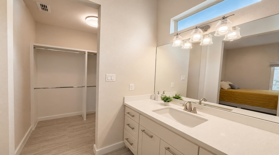 2929 Melville Lp, Laredo, Texas 78041, 4 Bedrooms Bedrooms, 7 Rooms Rooms,3 BathroomsBathrooms,Residential,For Sale,2929 Melville Lp,20264540