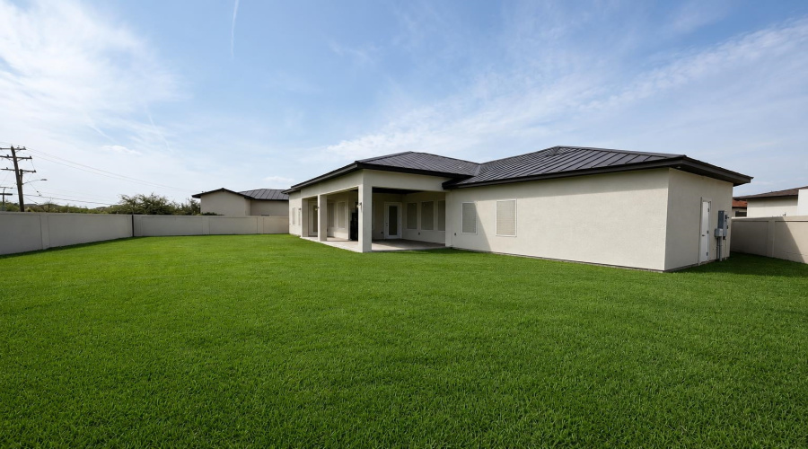 2929 Melville Lp, Laredo, Texas 78041, 4 Bedrooms Bedrooms, 7 Rooms Rooms,3 BathroomsBathrooms,Residential,For Sale,2929 Melville Lp,20264540