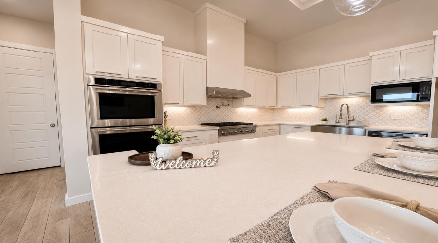 2929 Melville Lp, Laredo, Texas 78041, 4 Bedrooms Bedrooms, 7 Rooms Rooms,3 BathroomsBathrooms,Residential,For Sale,2929 Melville Lp,20264540