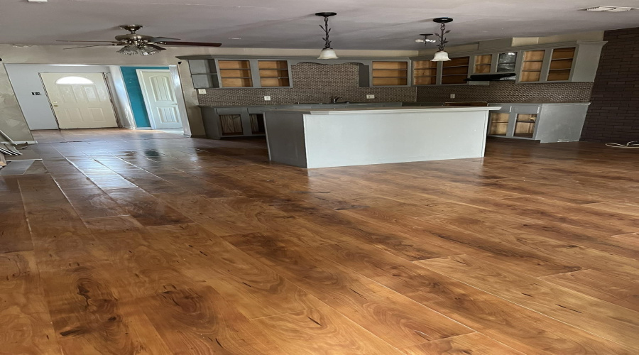 901 W. Kohler St., Hebbronville, Texas 78361, 3 Bedrooms Bedrooms, 5 Rooms Rooms,2 BathroomsBathrooms,Residential,For Sale,901 W. Kohler St.,20264541