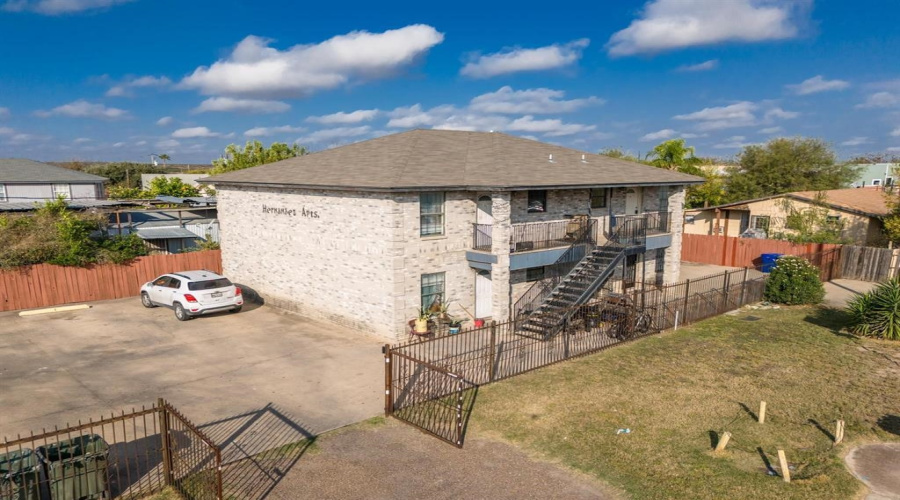 4102 Eagle Pass Ave, Laredo, Texas 78040, 2 Bedrooms Bedrooms, 4 Rooms Rooms,1 BathroomBathrooms,Residential,For Rent,4102 Eagle Pass Ave,20264544