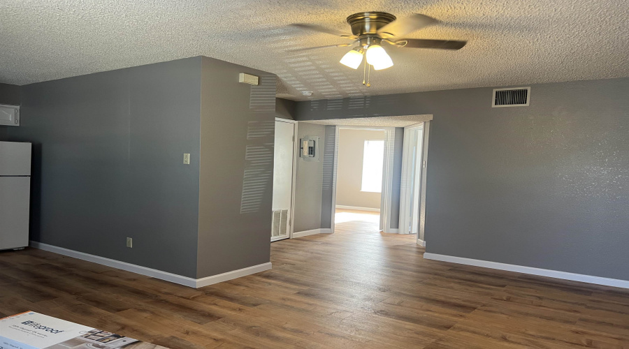 4102 Eagle Pass Ave, Laredo, Texas 78040, 2 Bedrooms Bedrooms, 4 Rooms Rooms,1 BathroomBathrooms,Residential,For Rent,4102 Eagle Pass Ave,20264544