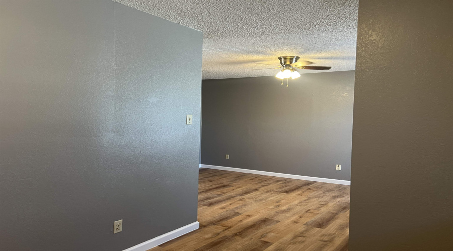 4102 Eagle Pass Ave, Laredo, Texas 78040, 2 Bedrooms Bedrooms, 4 Rooms Rooms,1 BathroomBathrooms,Residential,For Rent,4102 Eagle Pass Ave,20264544