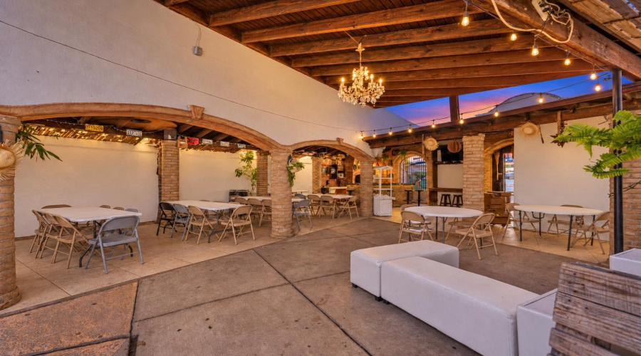2601 Rosario St, LAREDO, Texas 78043, ,4 BathroomsBathrooms,Commercial retail/office,For Sale,2601 Rosario St,20264565