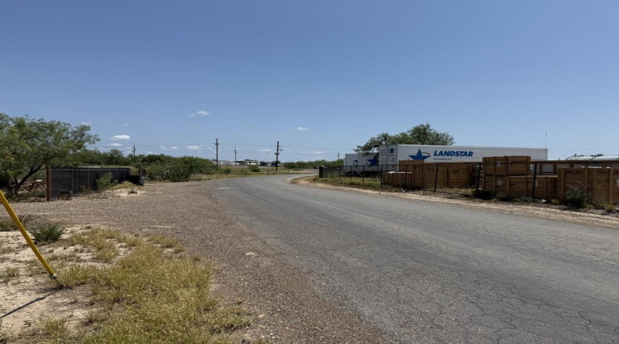 184 Los Minerales, Laredo, Texas 78045-6201, ,Land,For Rent,184 Los Minerales,20264555