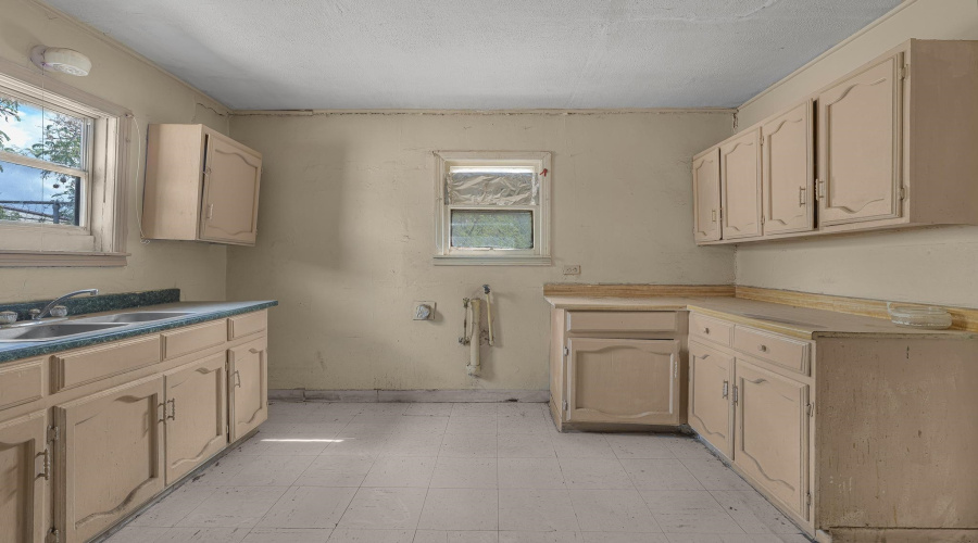 2319 Callaghan St, Laredo, Texas 78040, ,Multi-family,For Sale,2319 Callaghan St,20264561