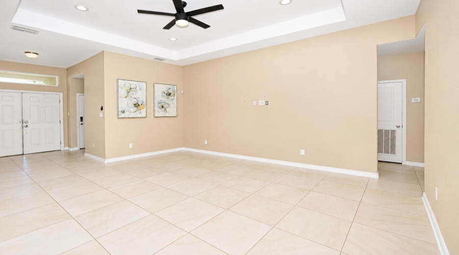 6108 Maryam Dr., LAREDO, Texas 78046, 4 Bedrooms Bedrooms, 8 Rooms Rooms,2 BathroomsBathrooms,Residential,For Sale,6108 Maryam Dr.,20264547