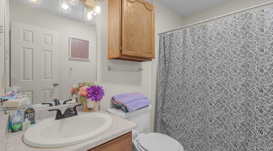 8710 McPherson Rd, LAREDO, Texas 78045, 3 Bedrooms Bedrooms, 6 Rooms Rooms,3 BathroomsBathrooms,Residential,For Sale,8710 McPherson Rd,20264548