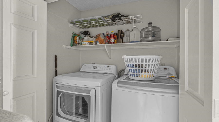 8710 McPherson Rd, LAREDO, Texas 78045, 3 Bedrooms Bedrooms, 6 Rooms Rooms,3 BathroomsBathrooms,Residential,For Sale,8710 McPherson Rd,20264548