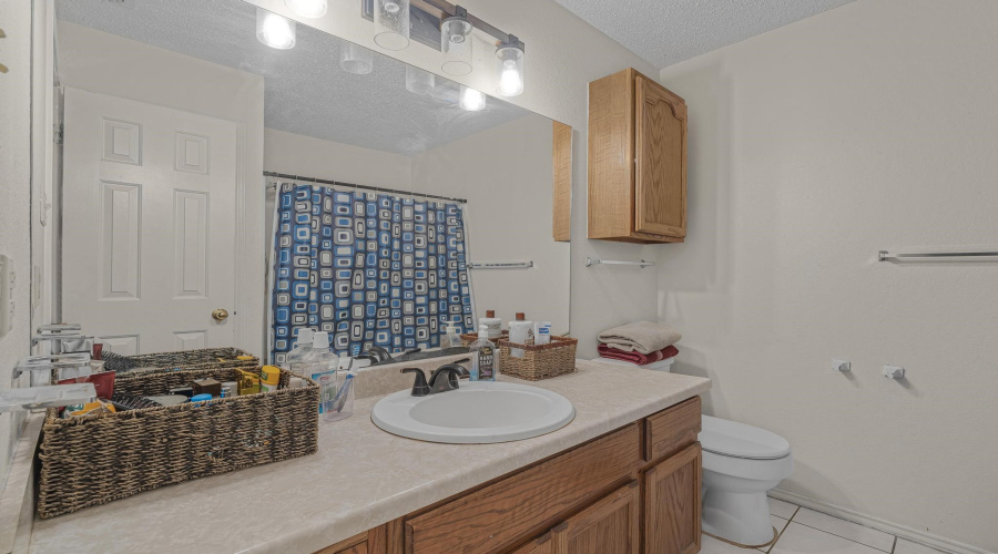 8710 McPherson Rd, LAREDO, Texas 78045, 3 Bedrooms Bedrooms, 6 Rooms Rooms,3 BathroomsBathrooms,Residential,For Sale,8710 McPherson Rd,20264548