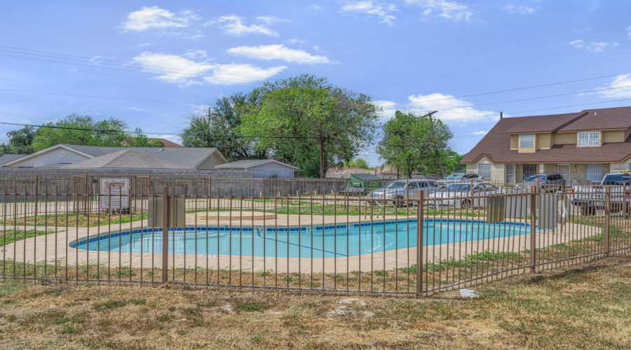 8710 McPherson Rd, LAREDO, Texas 78045, 3 Bedrooms Bedrooms, 6 Rooms Rooms,3 BathroomsBathrooms,Residential,For Sale,8710 McPherson Rd,20264548
