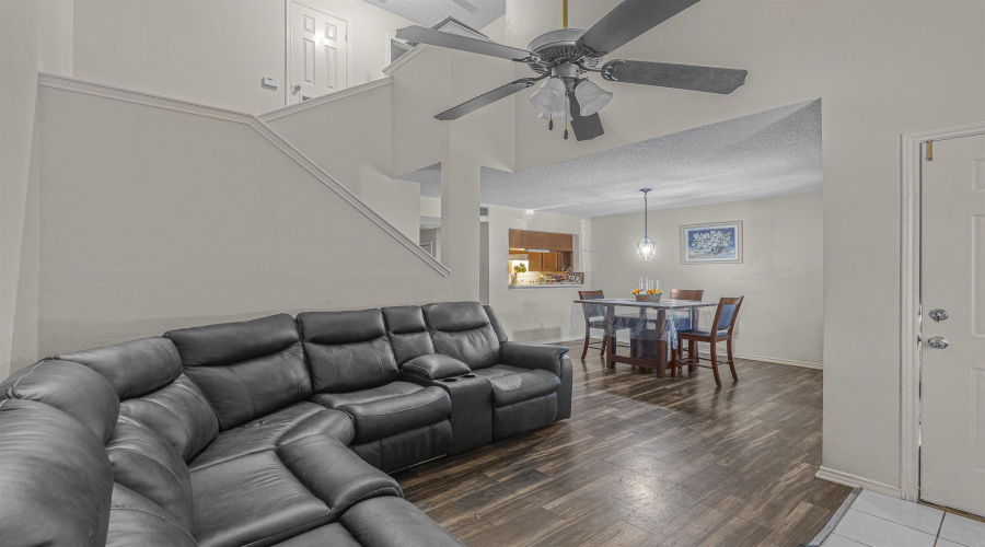 8710 McPherson Rd, LAREDO, Texas 78045, 3 Bedrooms Bedrooms, 6 Rooms Rooms,3 BathroomsBathrooms,Residential,For Sale,8710 McPherson Rd,20264548