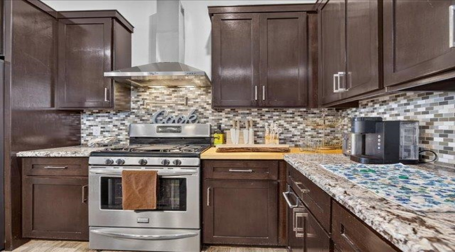 304 Tomcat Ln., LAREDO, Texas 78045, 4 Bedrooms Bedrooms, 8 Rooms Rooms,4 BathroomsBathrooms,Residential,For Sale,304 Tomcat Ln.,20264550
