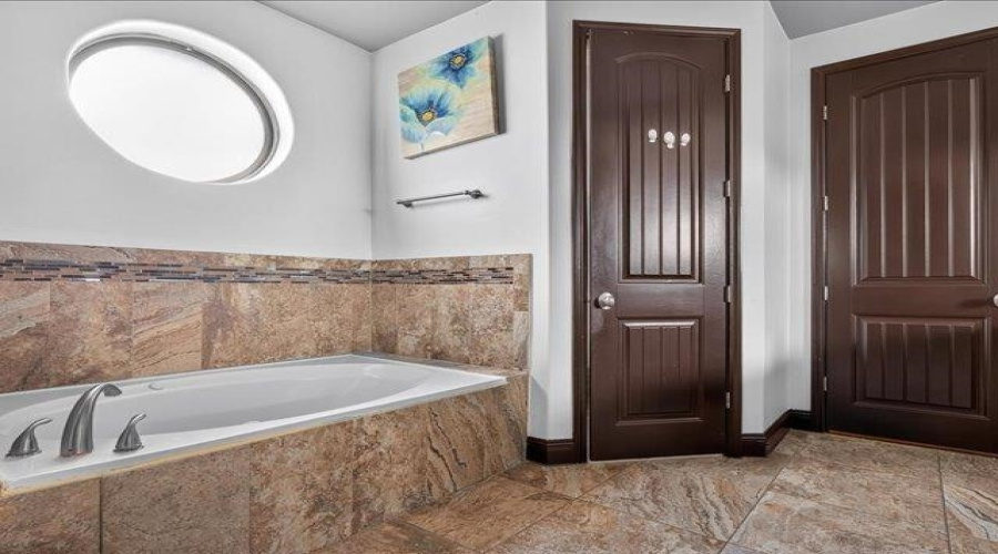 304 Tomcat Ln., LAREDO, Texas 78045, 4 Bedrooms Bedrooms, 8 Rooms Rooms,4 BathroomsBathrooms,Residential,For Sale,304 Tomcat Ln.,20264550