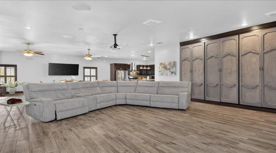 304 Tomcat Ln., LAREDO, Texas 78045, 4 Bedrooms Bedrooms, 8 Rooms Rooms,4 BathroomsBathrooms,Residential,For Sale,304 Tomcat Ln.,20264550