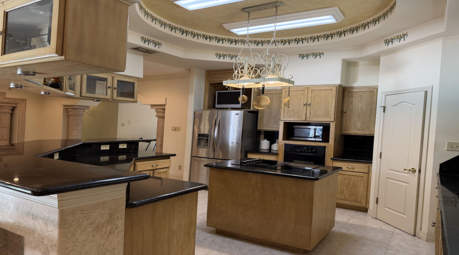 206 Chateau La Fitte Ct, Laredo, Texas 78041, 3 Bedrooms Bedrooms, 8 Rooms Rooms,3 BathroomsBathrooms,Residential,For Sale,206 Chateau La Fitte Ct,20264556
