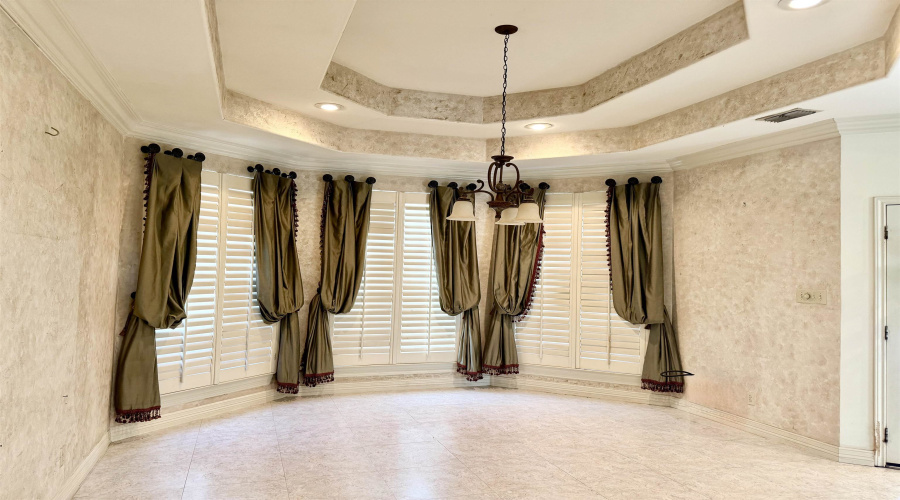 206 Chateau La Fitte Ct, Laredo, Texas 78041, 3 Bedrooms Bedrooms, 8 Rooms Rooms,3 BathroomsBathrooms,Residential,For Sale,206 Chateau La Fitte Ct,20264556