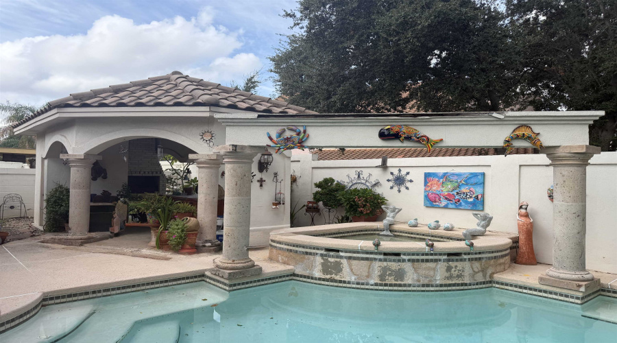 206 Chateau La Fitte Ct, Laredo, Texas 78041, 3 Bedrooms Bedrooms, 8 Rooms Rooms,3 BathroomsBathrooms,Residential,For Sale,206 Chateau La Fitte Ct,20264556