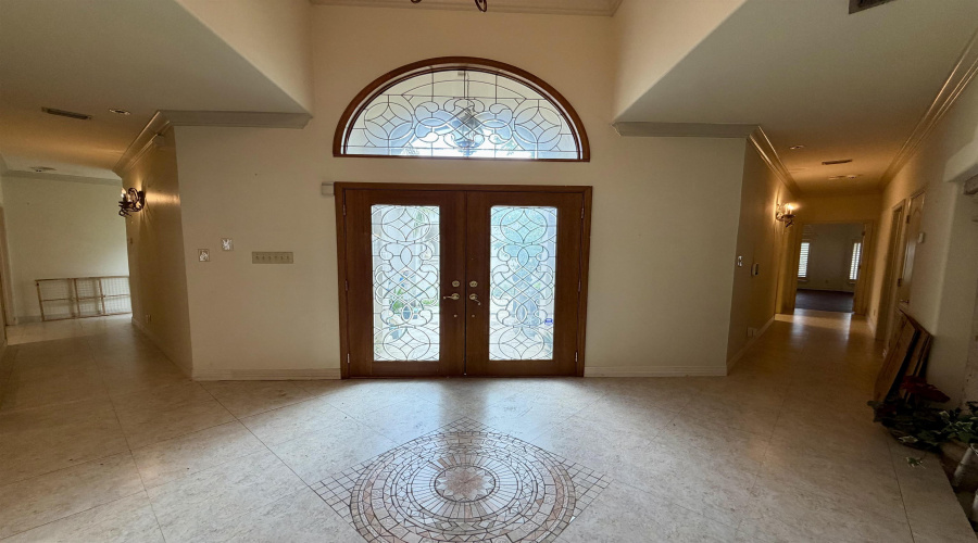 206 Chateau La Fitte Ct, Laredo, Texas 78041, 3 Bedrooms Bedrooms, 8 Rooms Rooms,3 BathroomsBathrooms,Residential,For Sale,206 Chateau La Fitte Ct,20264556