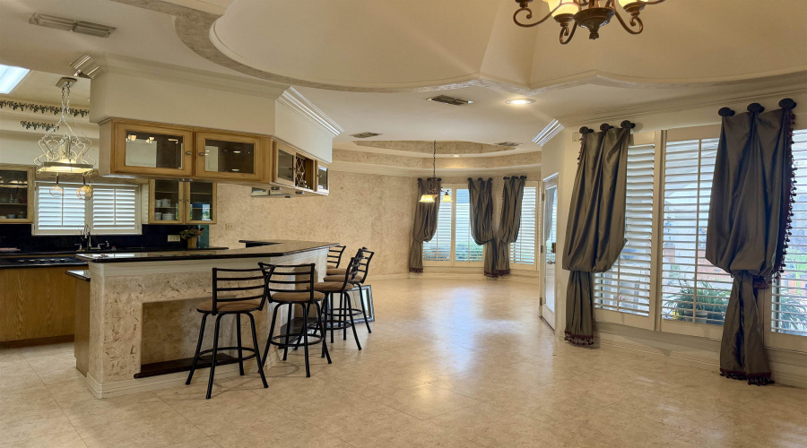 206 Chateau La Fitte Ct, Laredo, Texas 78041, 3 Bedrooms Bedrooms, 8 Rooms Rooms,3 BathroomsBathrooms,Residential,For Sale,206 Chateau La Fitte Ct,20264556
