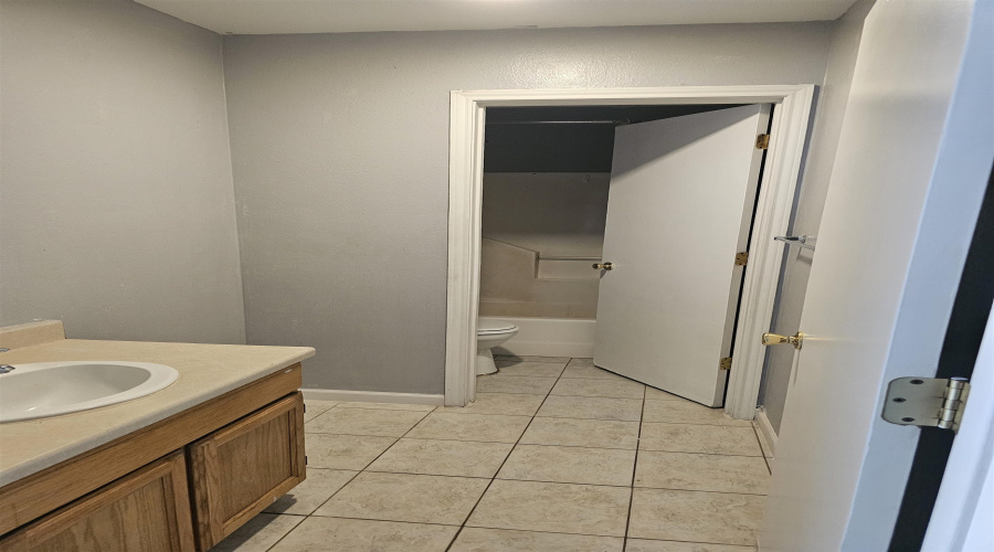 1222 Paseo De Danubio, Rio Bravo, Texas 78046-7649, 3 Bedrooms Bedrooms, 5 Rooms Rooms,1 BathroomBathrooms,Residential,For Sale,1222 Paseo De Danubio,20264558