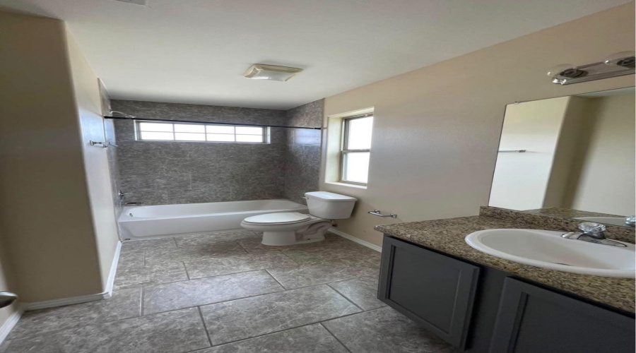 9987 Inmaculada Ln, Laredo, Texas 78045, 3 Bedrooms Bedrooms, 4 Rooms Rooms,2 BathroomsBathrooms,Residential,For Rent,9987 Inmaculada Ln,20264564