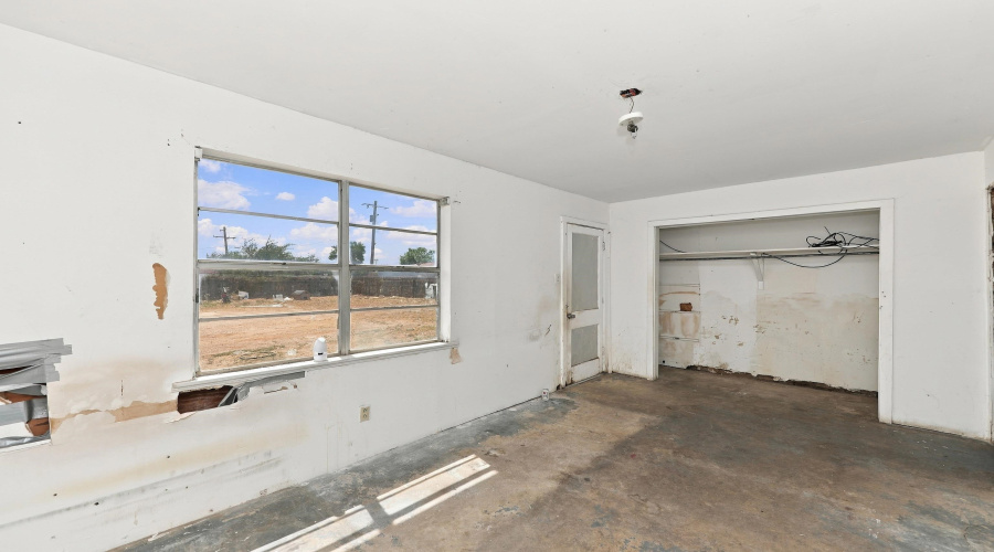 2501 Corpus Christi St, Laredo, Texas 78043, 2 Bedrooms Bedrooms, 4 Rooms Rooms,1 BathroomBathrooms,Residential,For Sale,2501 Corpus Christi St,20264566
