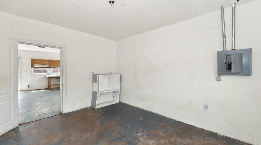 2501 Corpus Christi St, Laredo, Texas 78043, 2 Bedrooms Bedrooms, 4 Rooms Rooms,1 BathroomBathrooms,Residential,For Sale,2501 Corpus Christi St,20264566