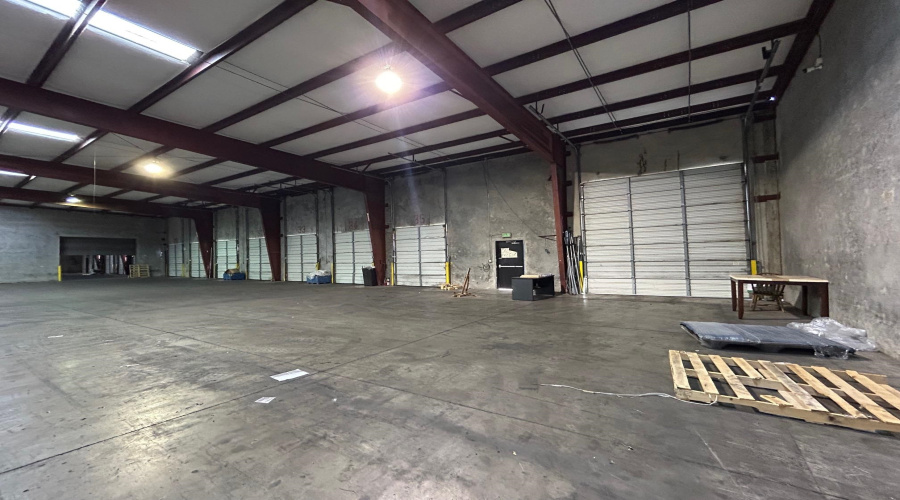 502 Nafta Blvd, Laredo, Texas 78045, 1 Bedroom Bedrooms, 21 Rooms Rooms,2 BathroomsBathrooms,Commercial/industrial,For Rent,502 Nafta Blvd,20264568