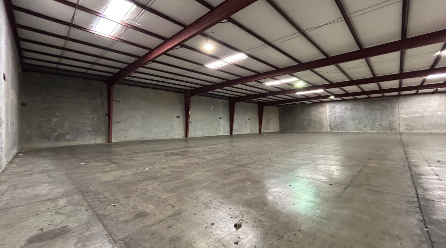 502 Nafta Blvd, Laredo, Texas 78045, 1 Bedroom Bedrooms, 21 Rooms Rooms,2 BathroomsBathrooms,Commercial/industrial,For Rent,502 Nafta Blvd,20264568