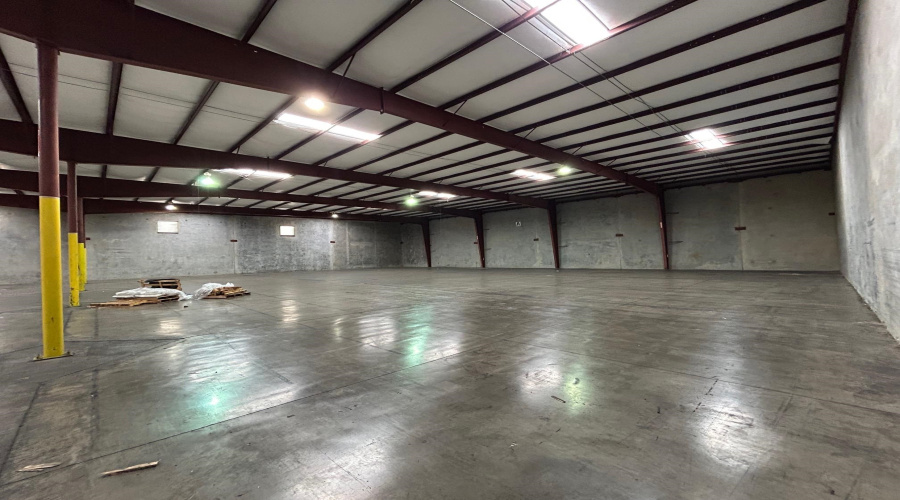 502 Nafta Blvd, Laredo, Texas 78045, 1 Bedroom Bedrooms, 21 Rooms Rooms,2 BathroomsBathrooms,Commercial/industrial,For Rent,502 Nafta Blvd,20264568