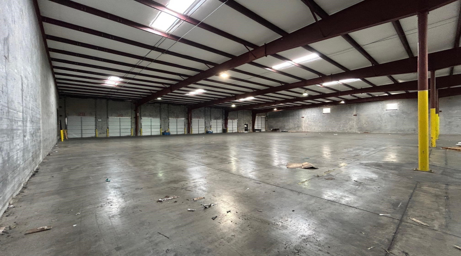 502 Nafta Blvd, Laredo, Texas 78045, 1 Bedroom Bedrooms, 21 Rooms Rooms,2 BathroomsBathrooms,Commercial/industrial,For Rent,502 Nafta Blvd,20264568