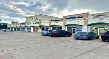 5460 Springfield Ave, Laredo, Texas 78041, 11 Rooms Rooms,1 BathroomBathrooms,Commercial retail/office,For Rent,5460 Springfield Ave,20264567