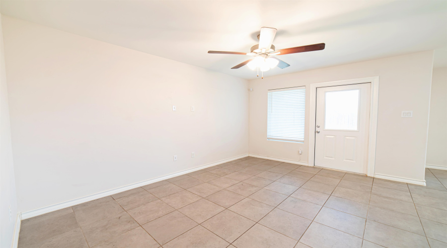 5520 Texana, Laredo, Texas 78046, 4 Bedrooms Bedrooms, 6 Rooms Rooms,2 BathroomsBathrooms,Residential,For Rent,5520 Texana,20264569