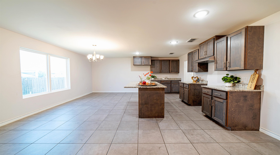 5520 Texana, Laredo, Texas 78046, 4 Bedrooms Bedrooms, 6 Rooms Rooms,2 BathroomsBathrooms,Residential,For Rent,5520 Texana,20264569
