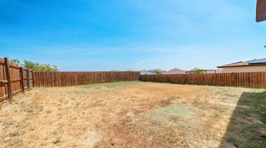 5520 Texana, Laredo, Texas 78046, 4 Bedrooms Bedrooms, 6 Rooms Rooms,2 BathroomsBathrooms,Residential,For Rent,5520 Texana,20264569