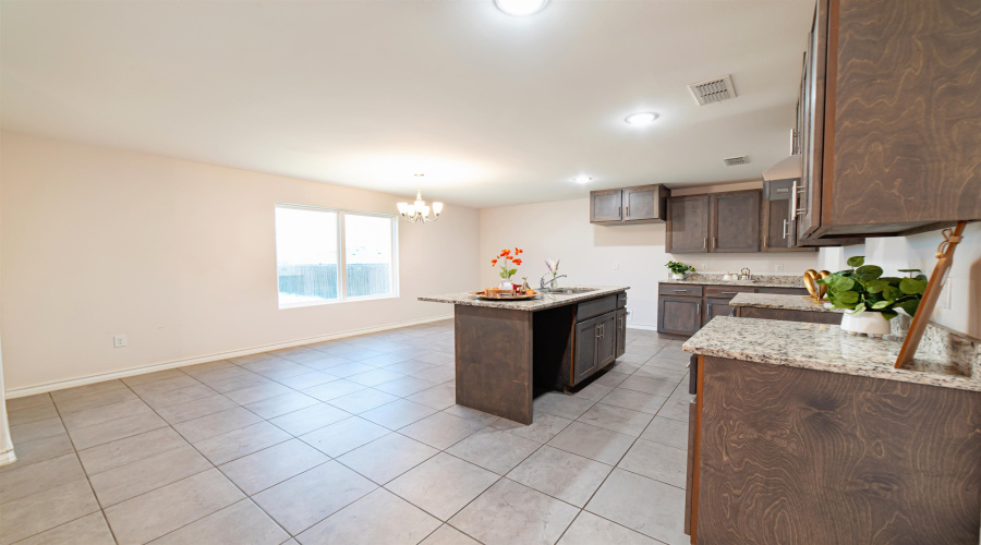 5520 Texana, Laredo, Texas 78046, 4 Bedrooms Bedrooms, 6 Rooms Rooms,2 BathroomsBathrooms,Residential,For Rent,5520 Texana,20264569