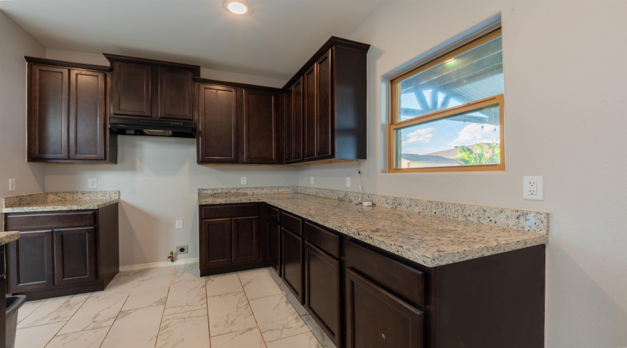 5522 Stallion Ln., Laredo, Texas 78046, 4 Bedrooms Bedrooms, 7 Rooms Rooms,2 BathroomsBathrooms,Residential,For Sale,5522 Stallion Ln.,20264570