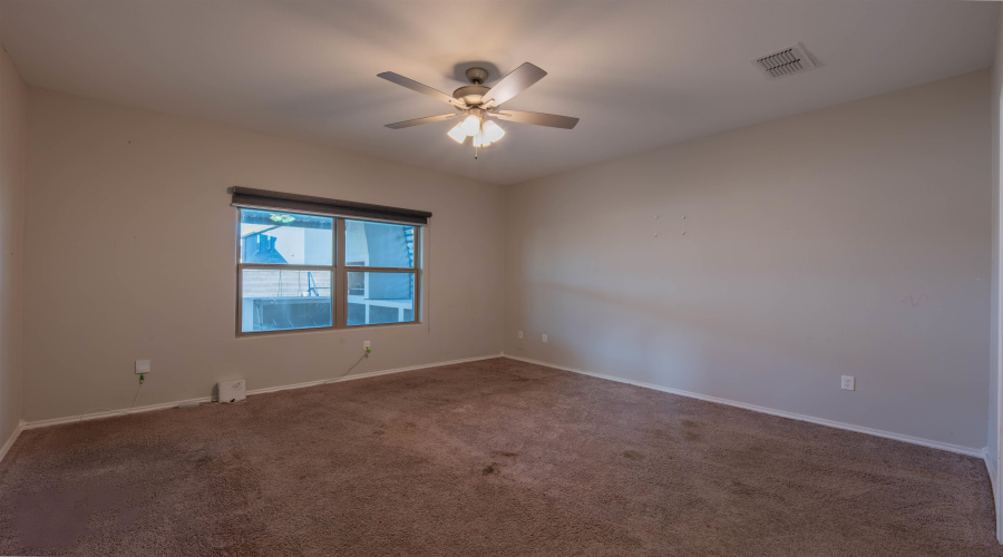 5522 Stallion Ln., Laredo, Texas 78046, 4 Bedrooms Bedrooms, 7 Rooms Rooms,2 BathroomsBathrooms,Residential,For Sale,5522 Stallion Ln.,20264570