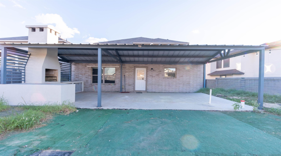5522 Stallion Ln., Laredo, Texas 78046, 4 Bedrooms Bedrooms, 7 Rooms Rooms,2 BathroomsBathrooms,Residential,For Sale,5522 Stallion Ln.,20264570