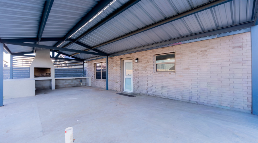 5522 Stallion Ln., Laredo, Texas 78046, 4 Bedrooms Bedrooms, 7 Rooms Rooms,2 BathroomsBathrooms,Residential,For Sale,5522 Stallion Ln.,20264570